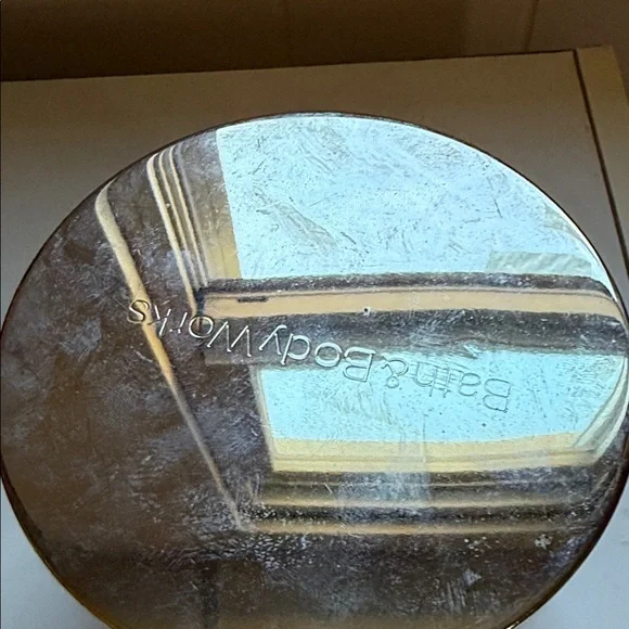 Bath & Body Works Midnight Blue Candle lavender vanilla - Picture 2 of 4